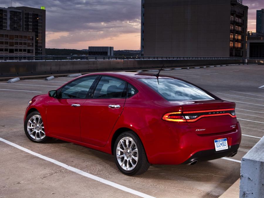  Dodge Dart Limited 2012 года  (фото 2 из 25)